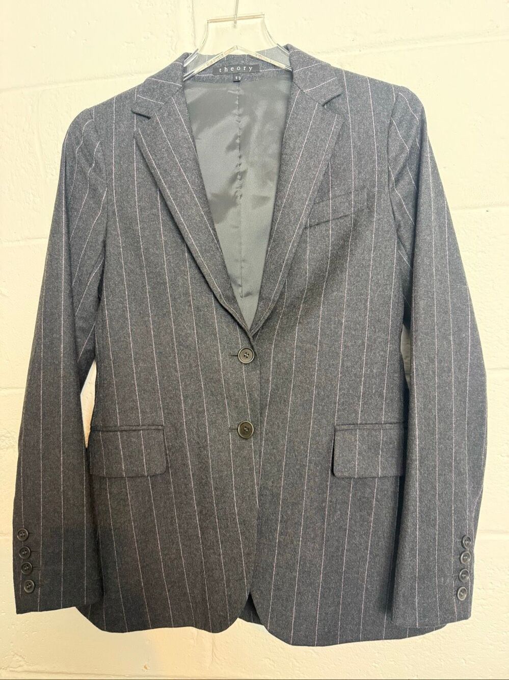 Theory Women's Wool Pinstripe Blazer Size 6 Gray Pink Striped Tailored Career Ja